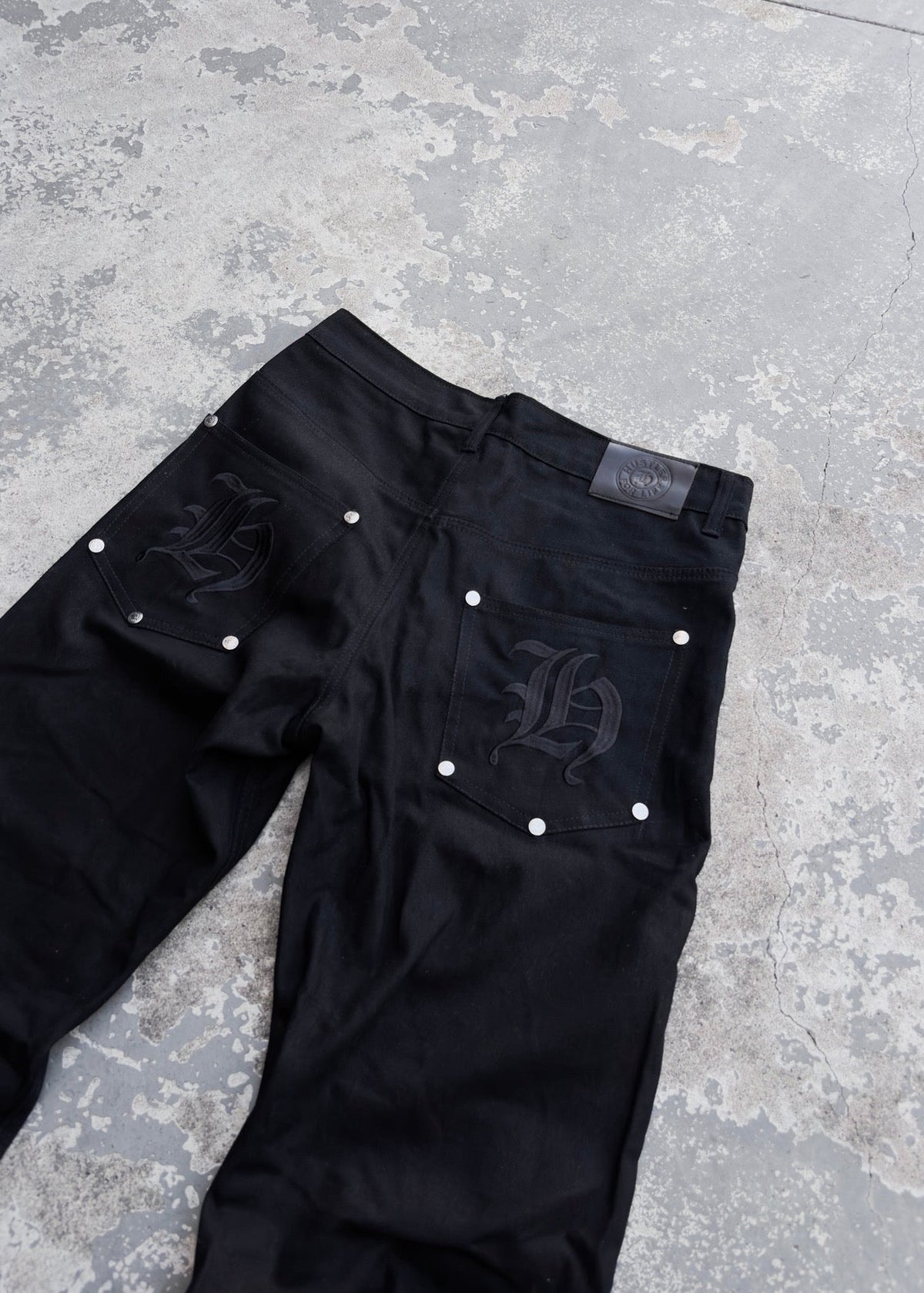 BLACK FLARE DENIM PANTS